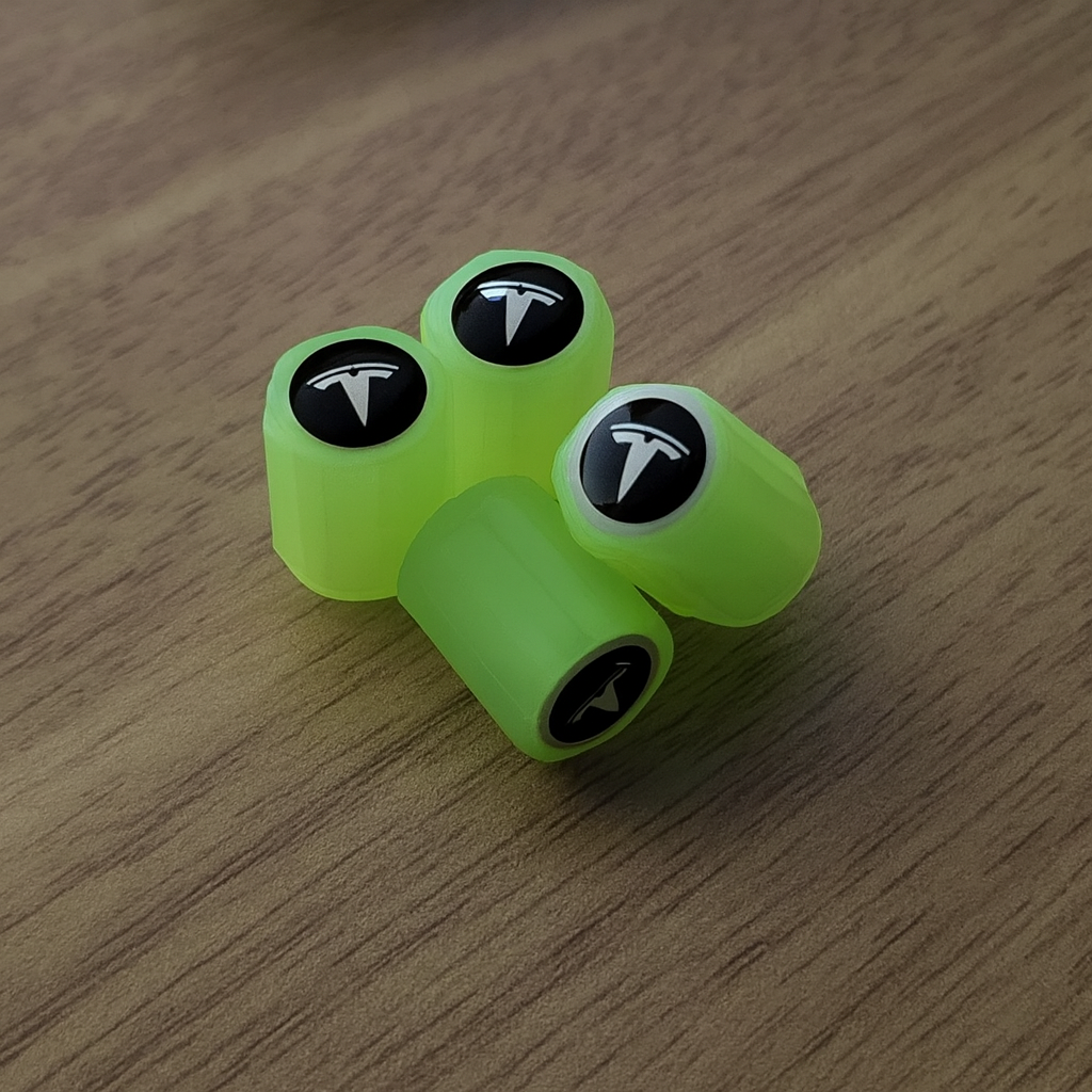 Sada 4 Fosforeskujících Krytek Na Kola S Logem