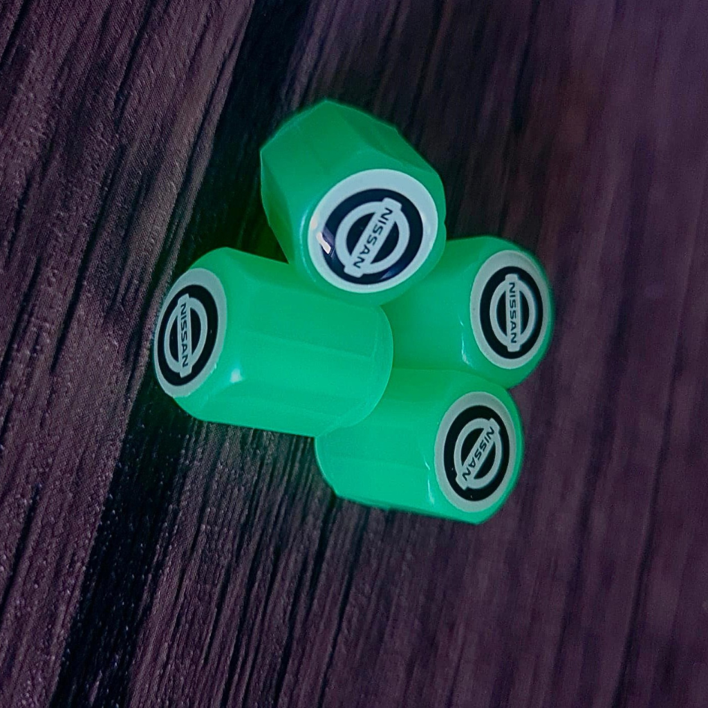 Sada 4 Fosforeskujících Krytek Na Kola S Logem