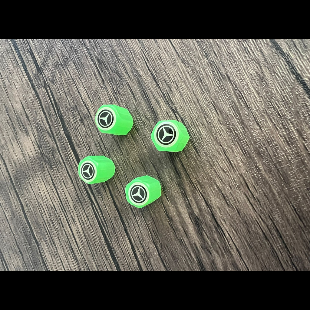 Sada 4 Fosforeskujících Krytek Na Kola S Logem